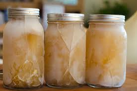 Cracking glass jars in freezer