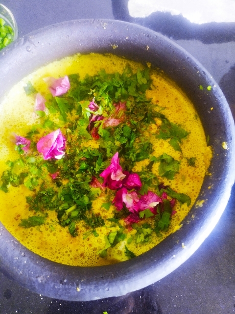 Tranfer the paneer in an earthen pot