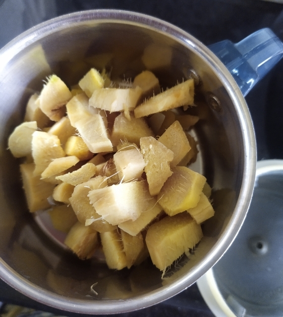 Grind ginger to a fine paste